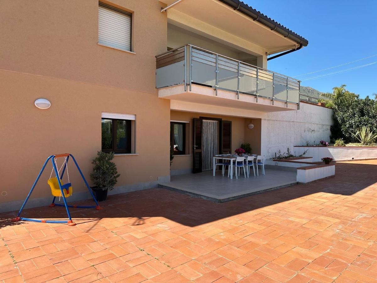 Villa Fiorenza - 100 Mt Dal Mare 卡斯泰拉马莱 外观 照片