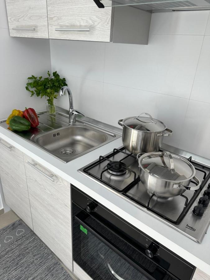 Villa Fiorenza - 100 Mt Dal Mare 卡斯泰拉马莱 外观 照片