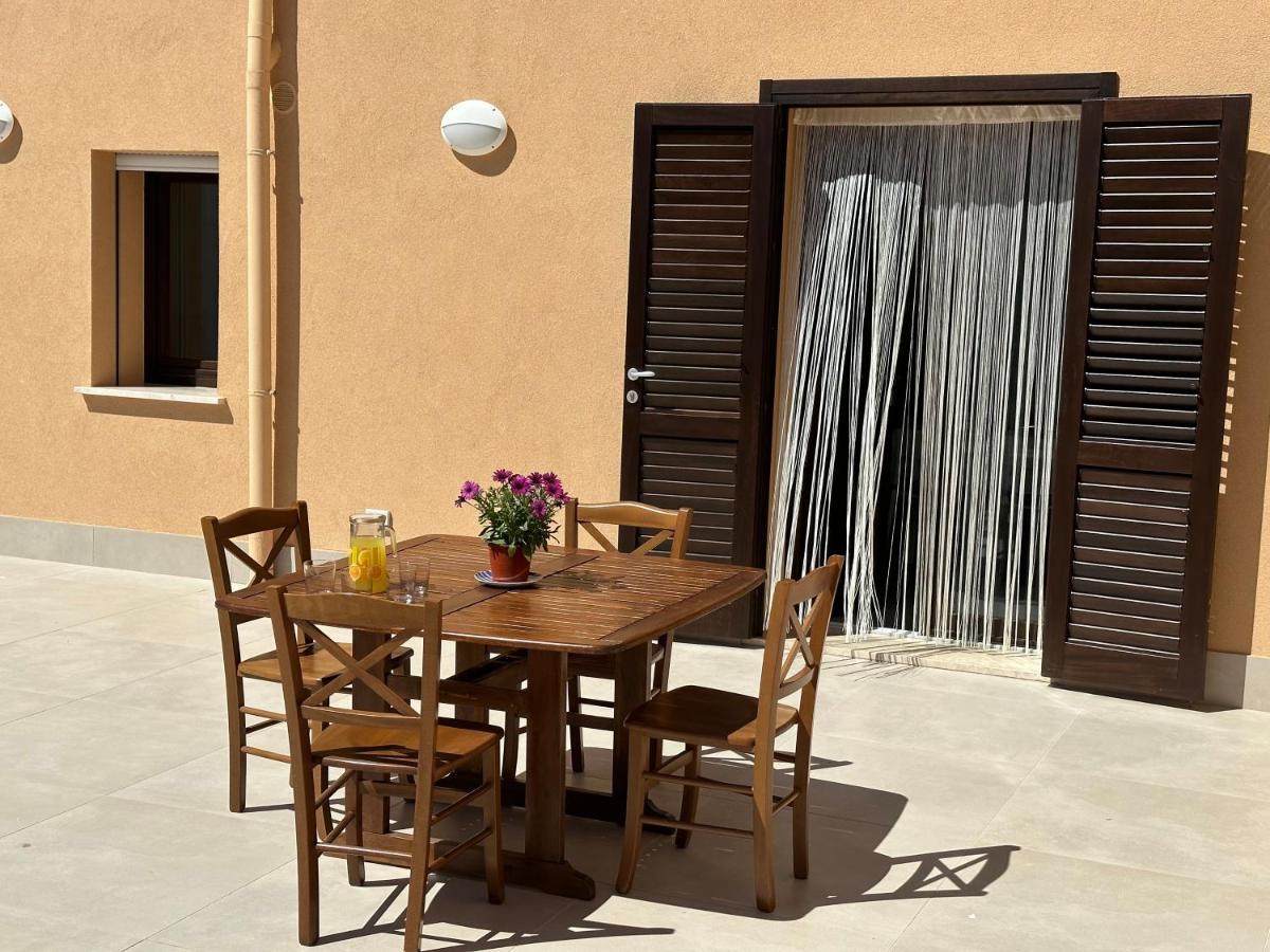 Villa Fiorenza - 100 Mt Dal Mare 卡斯泰拉马莱 外观 照片